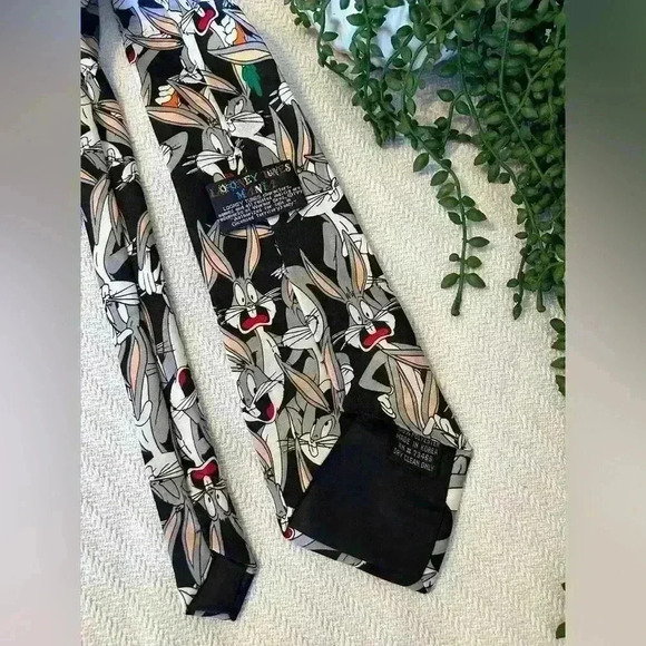 Vintage 90’s Looney Tunes Bugs Bunny Dress Tie - Picture 2 of 3